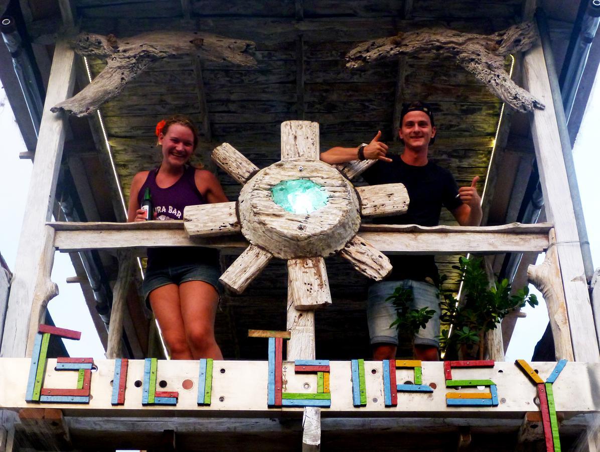 Gipsy Backpackers Vandrerhjem Gili Trawangan Eksteriør bilde